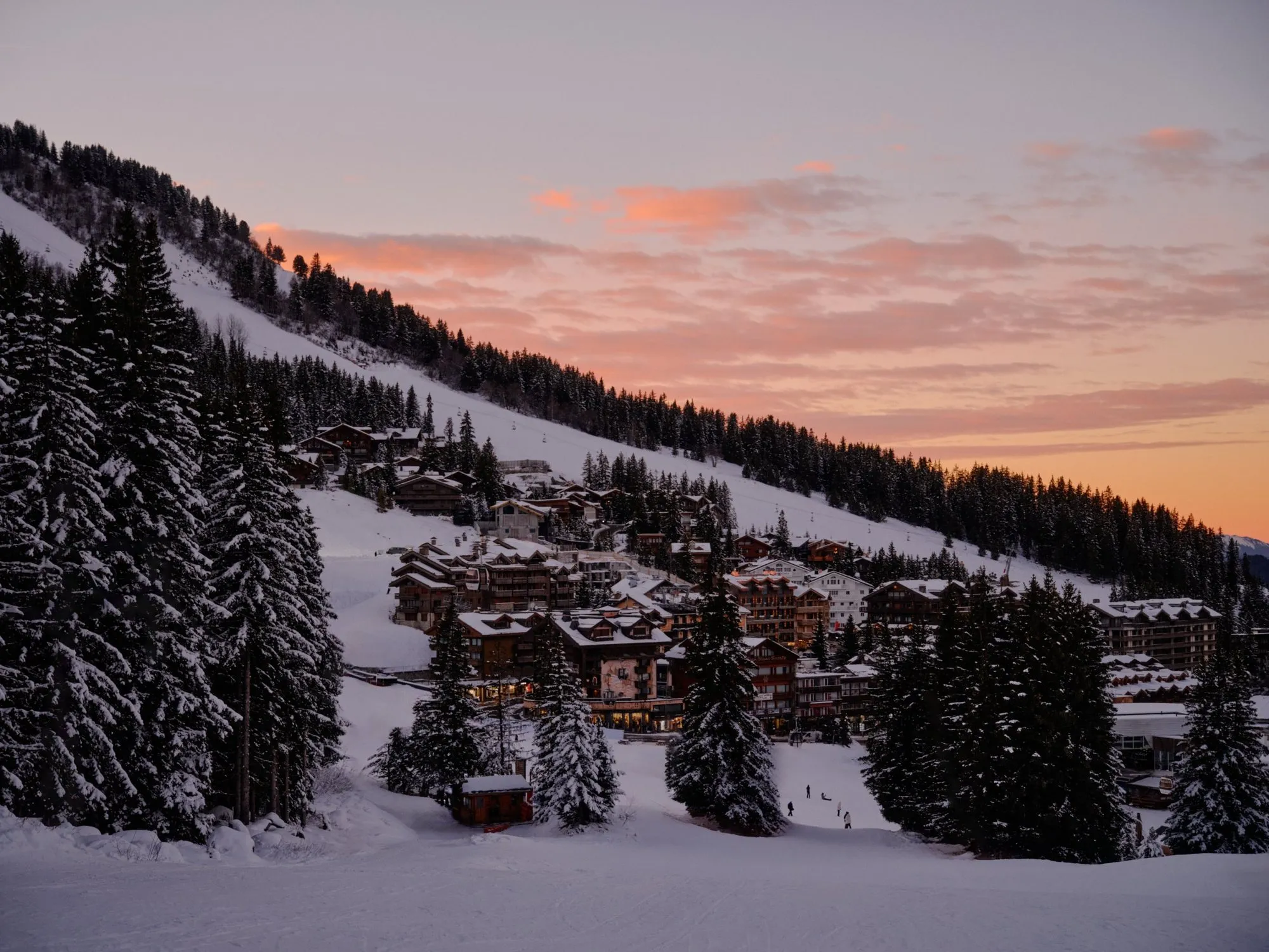 Courchevel 1850 at dusk, seen from the slopes