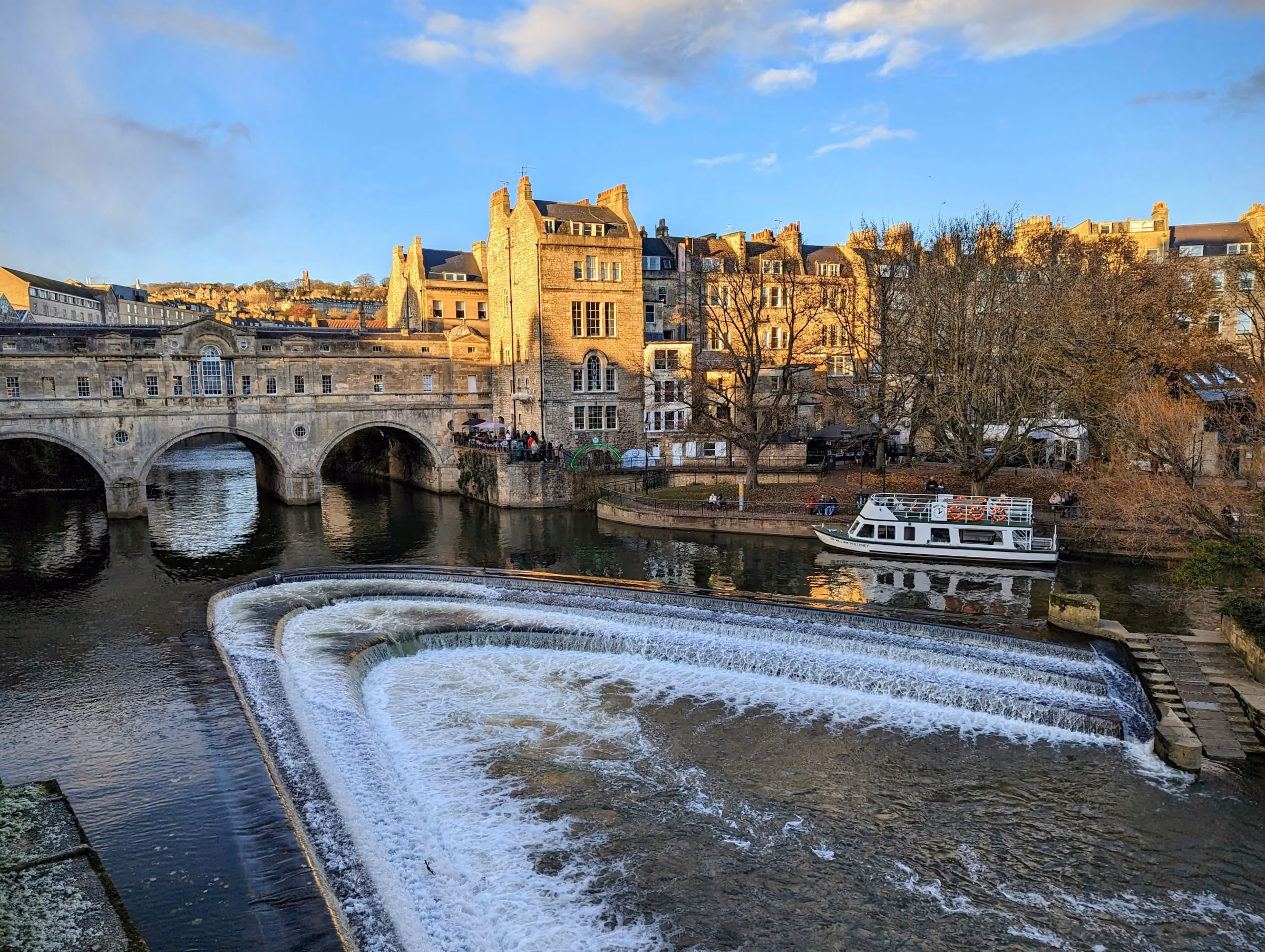 Pulteney Bridge and the weir in Bath